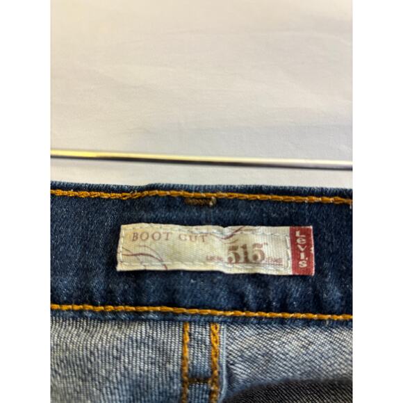 Pre-Loved Levi’s 515 Women’s Boot Cut Jeans, Size 8 Long Dark Wash Stretch Denim - Picture 6 of 6